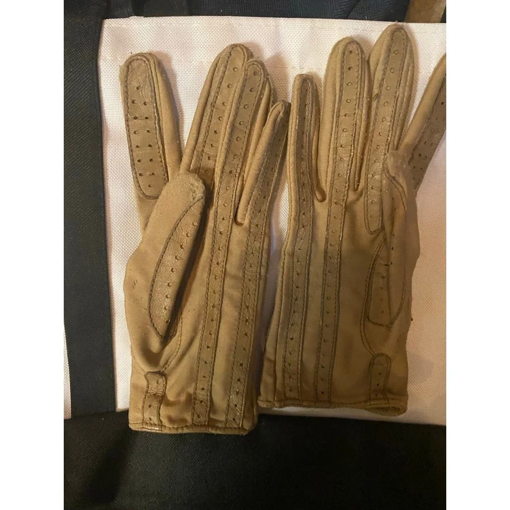 Isotoner Women's Medium Beige 70’s-80’s Gloves EUC